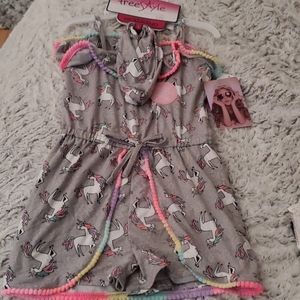 BNWT Little girls Romper